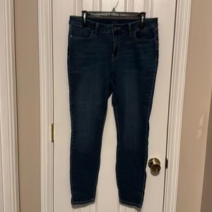 a.n.a. Skinny Jeans